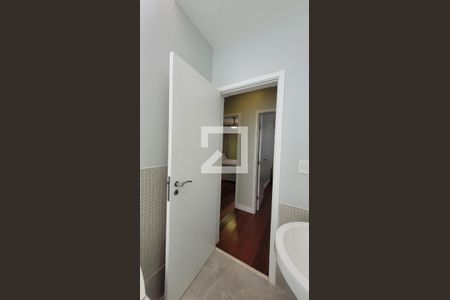 Casa de condomínio à venda com 600m², 7 quartos e 8 vagasBanheiro social