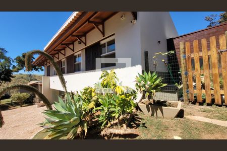 Casa de condomínio à venda com 600m², 7 quartos e 8 vagasÁrea externa