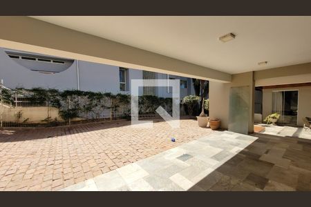 Casa de condomínio à venda com 600m², 7 quartos e 8 vagasÁrea externa