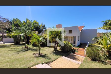 Casa de condomínio à venda com 600m², 7 quartos e 8 vagasFachada