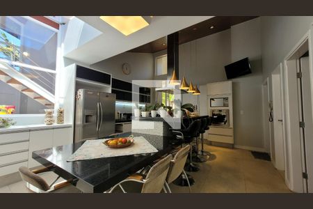 Casa de condomínio à venda com 600m², 7 quartos e 8 vagasCozinha