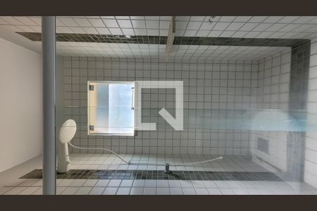 Casa de condomínio à venda com 600m², 7 quartos e 8 vagasCasa de Hospede - Banheiro da Suíte 2