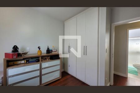 Casa de condomínio à venda com 600m², 7 quartos e 8 vagasQuarto 2