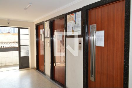 Apartamento à venda com 50m², 1 quarto e sem vagaElevadores