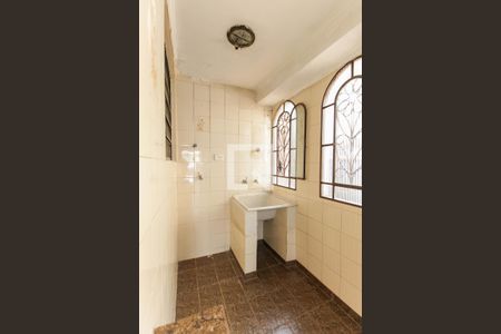 Casa à venda com 783m², 2 quartos e 1 vagaÁrea de Serviço