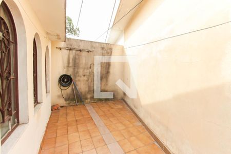 Casa à venda com 783m², 2 quartos e 1 vagaQuintal
