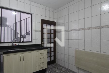 Cozinha de casa para alugar com 1 quarto, 50m² em Jardim Vila Carrão, São Paulo