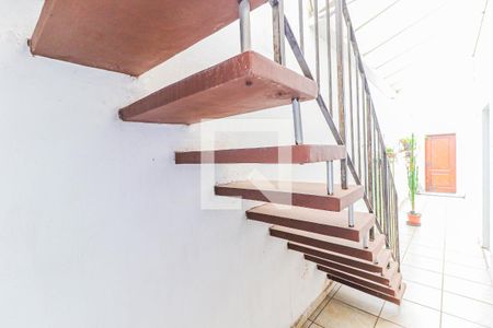 Casa à venda com 115m², 2 quartos e 2 vagas Casa à venda com 115m², 2 quartos e 2 vagasCorredor lateral