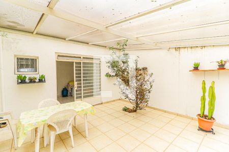 Casa à venda com 115m², 2 quartos e 2 vagas Casa à venda com 115m², 2 quartos e 2 vagasQuintal