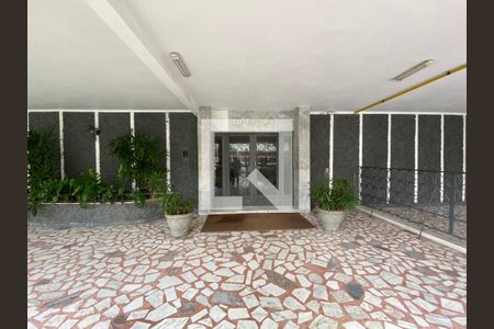 Apartamento à venda com 115m², 4 quartos e 2 vagasEntrada