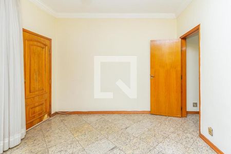 Casa à venda com 4 quartos, 350m² em Vila Maria Alta, São Paulo