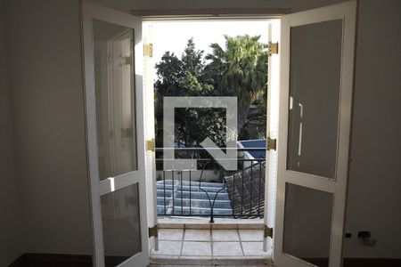 Casa de condomínio para alugar com 449m², 4 quartos e 2 vagasSuíte