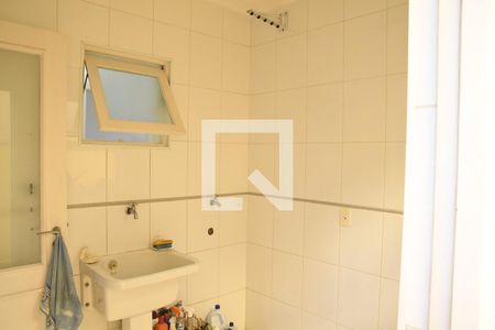 Casa de condomínio para alugar com 449m², 4 quartos e 2 vagasÁrea de Serviço