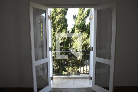 Casa de condomínio para alugar com 449m², 4 quartos e 2 vagasQuarto 2