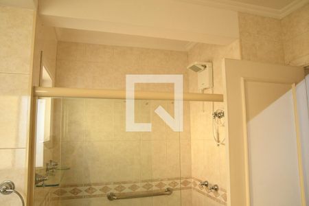 Casa de condomínio para alugar com 449m², 4 quartos e 2 vagasBanheiro da Suíte 2