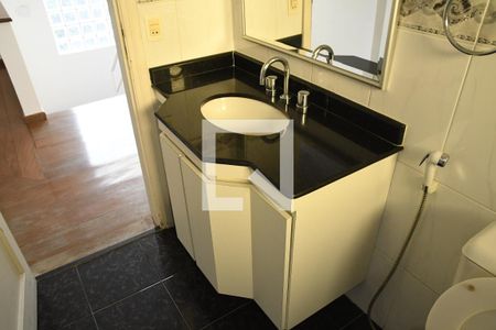 Casa de condomínio para alugar com 449m², 4 quartos e 2 vagasBanheiro social