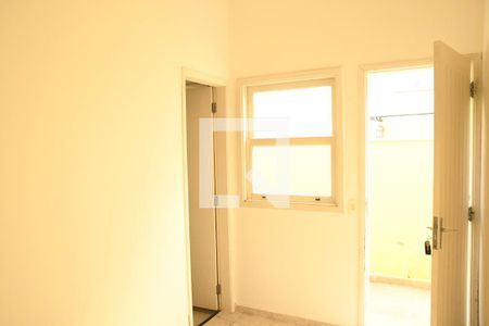 Casa de condomínio para alugar com 449m², 4 quartos e 2 vagasÁrea de Serviço