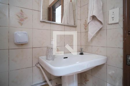 Casa para alugar com 130m², 2 quartos e 1 vaga Casa para alugar com 130m², 2 quartos e 1 vagaBanheiro