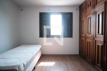 Quarto de casa para alugar com 2 quartos, 130m² em Cangaíba, São Paulo