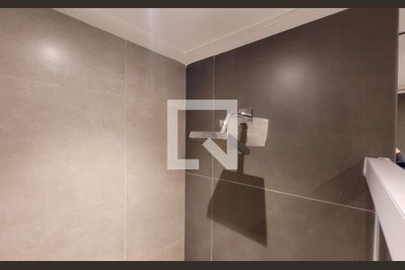 Apartamento à venda com 70m², 2 quartos e 1 vaga Apartamento à venda com 70m², 2 quartos e 1 vagaBanheiro da suíte