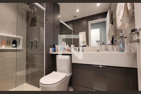 Apartamento à venda com 70m², 2 quartos e 1 vaga Apartamento à venda com 70m², 2 quartos e 1 vagaBanheiro da suíte