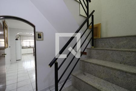 Casa à venda com 430m², 3 quartos e 6 vagasEscada