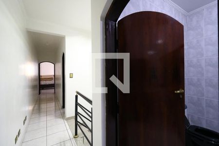 Casa à venda com 430m², 3 quartos e 6 vagasCorredor Piso Superior