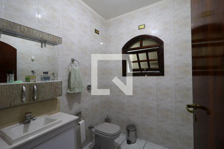 Casa à venda com 430m², 3 quartos e 6 vagasBanheiro Piso Inferior