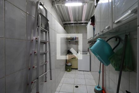 Casa à venda com 430m², 3 quartos e 6 vagasÁrea de Serviço