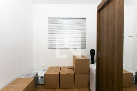 Quarto 2 de apartamento para alugar com 2 quartos, 50m² em Vila Antonina, São Paulo