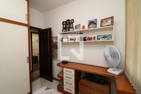 Apartamento à venda com 152m², 4 quartos e 2 vagasQuarto 2