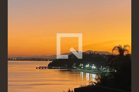 Apartamento à venda com 152m², 4 quartos e 2 vagas Apartamento à venda com 152m², 4 quartos e 2 vagasVista