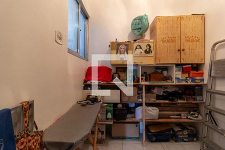 Apartamento para alugar com 75m², 2 quartos e sem vagaQuarto de Serviço
