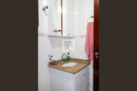 Apartamento à venda com 71m², 2 quartos e 2 vagasBanheiro Social