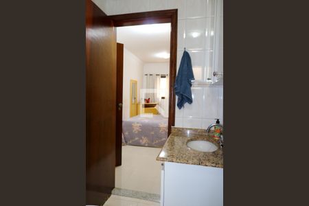 Apartamento à venda com 71m², 2 quartos e 2 vagasBanheiro da Suíte