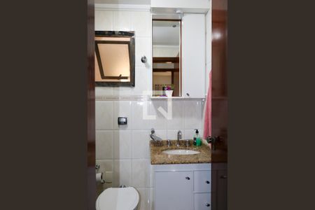 Apartamento à venda com 71m², 2 quartos e 2 vagasBanheiro Social