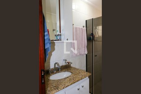 Apartamento à venda com 71m², 2 quartos e 2 vagasBanheiro da Suíte
