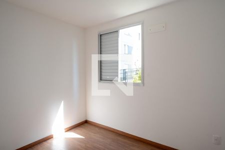 Quarto 2 de apartamento para alugar com 2 quartos, 42m² em Jardim Maria Estela, São Paulo