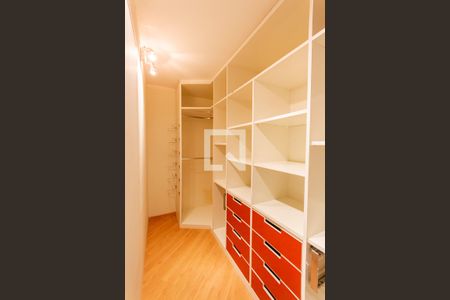 Casa para alugar com 253m², 4 quartos e 4 vagasCloset - Quarto