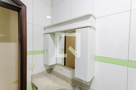 Casa para alugar com 253m², 4 quartos e 4 vagasBanheiro 2