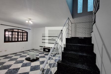 Escada quartos  de casa para alugar com 4 quartos, 253m² em Parque Erasmo Assunção, Santo André