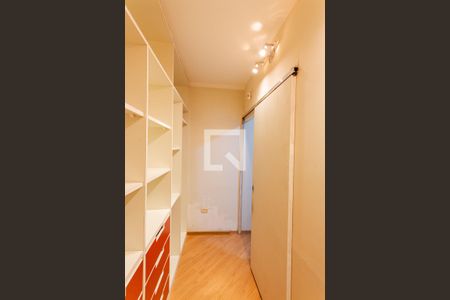 Casa para alugar com 253m², 4 quartos e 4 vagasCloset - Quarto