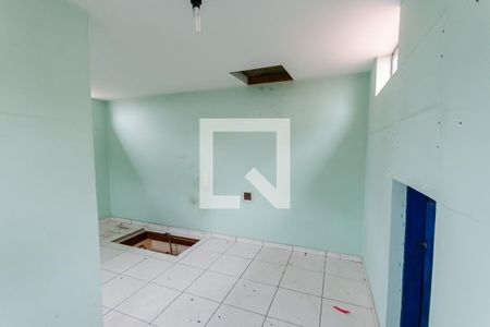 Casa para alugar com 253m², 4 quartos e 4 vagasSótão