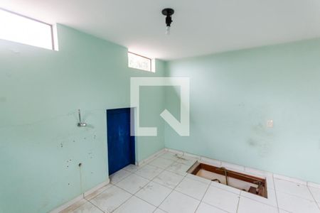 Casa para alugar com 253m², 4 quartos e 4 vagasSótão