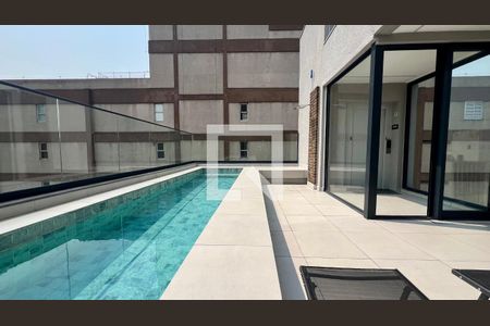 Studio à venda com 28m², 1 quarto e sem vagaPiscina