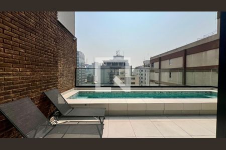 Studio à venda com 28m², 1 quarto e sem vagaPiscina