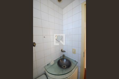 Apartamento para alugar com 54m², 2 quartos e 1 vaga Apartamento para alugar com 54m², 2 quartos e 1 vagaBanheiro