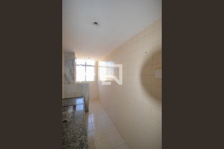 Apartamento para alugar com 54m², 2 quartos e 1 vaga Apartamento para alugar com 54m², 2 quartos e 1 vagaCozinha e Área de Serviço