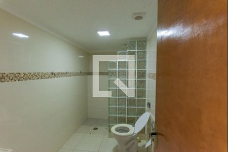 Casa à venda com 250m², 3 quartos e 6 vagasEdícula- Banheiro