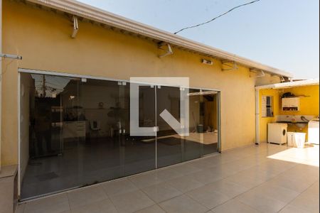 Casa à venda com 250m², 3 quartos e 6 vagasEdícula